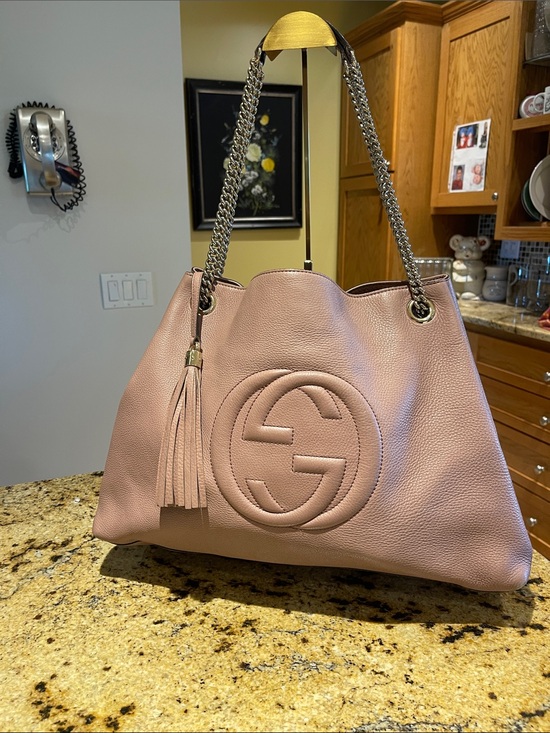 Gucci Handbags - Gucci Blush Pink Soho Pebbled Leather Shoulder Tote
